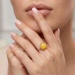 Złoty pierścionek z bursztynem i diamentami - AMBRE - obrazek 2